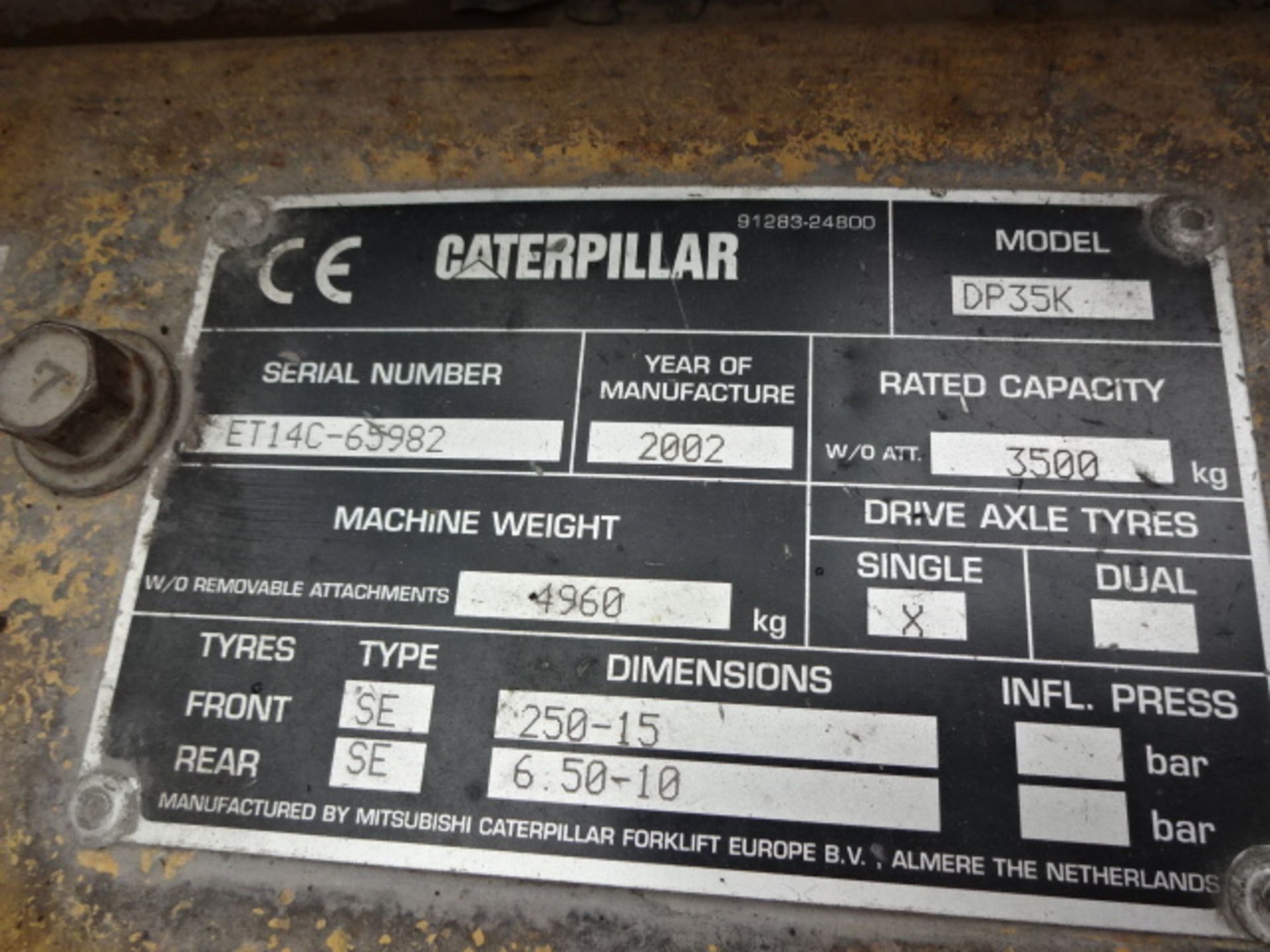 2002 CATERPILLAR DP35K 3.5t diesel driven forklift truck S/n: ET14C65982 with duplex mast & side- - Image 5 of 9