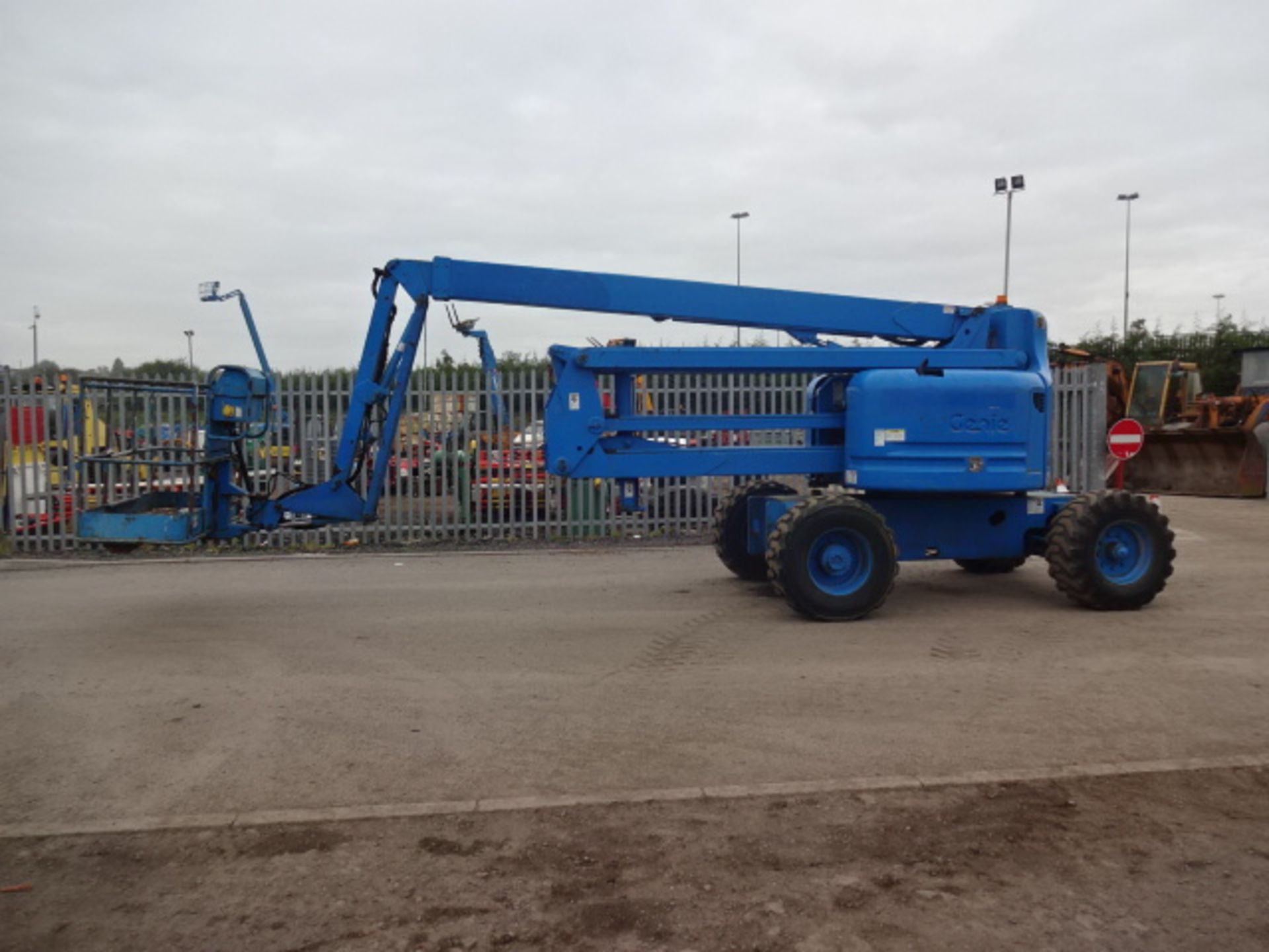 2000 GENIE Z60/34 60' articulated boom lift S/n: Z60-2326 with fly jib (RDL) - Image 2 of 10