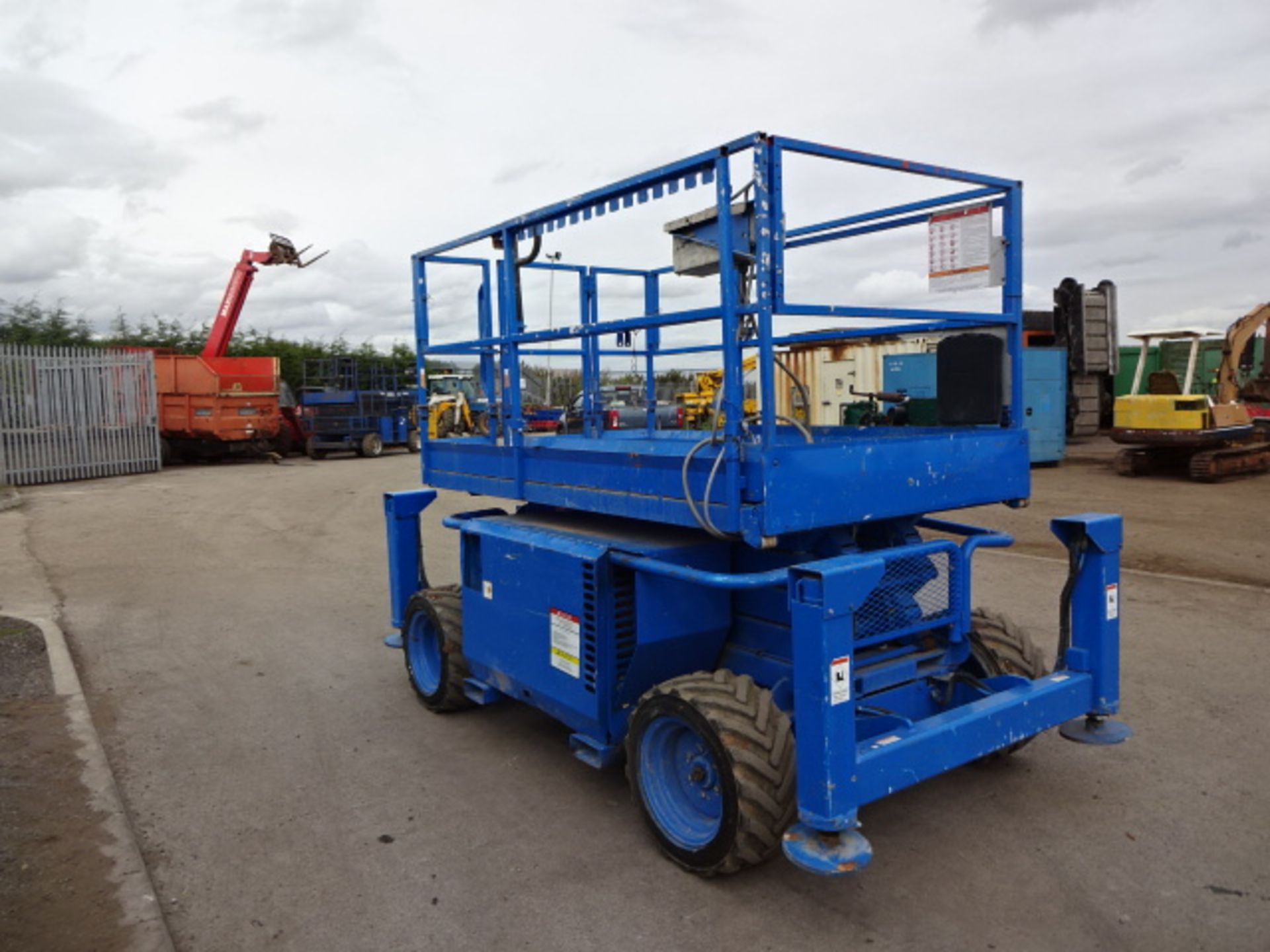 2007 SKYJACK SJ826RT 4x4 diesel scissor lift c/w out-riggers (s/n 37000153) (RDL) - Image 4 of 10