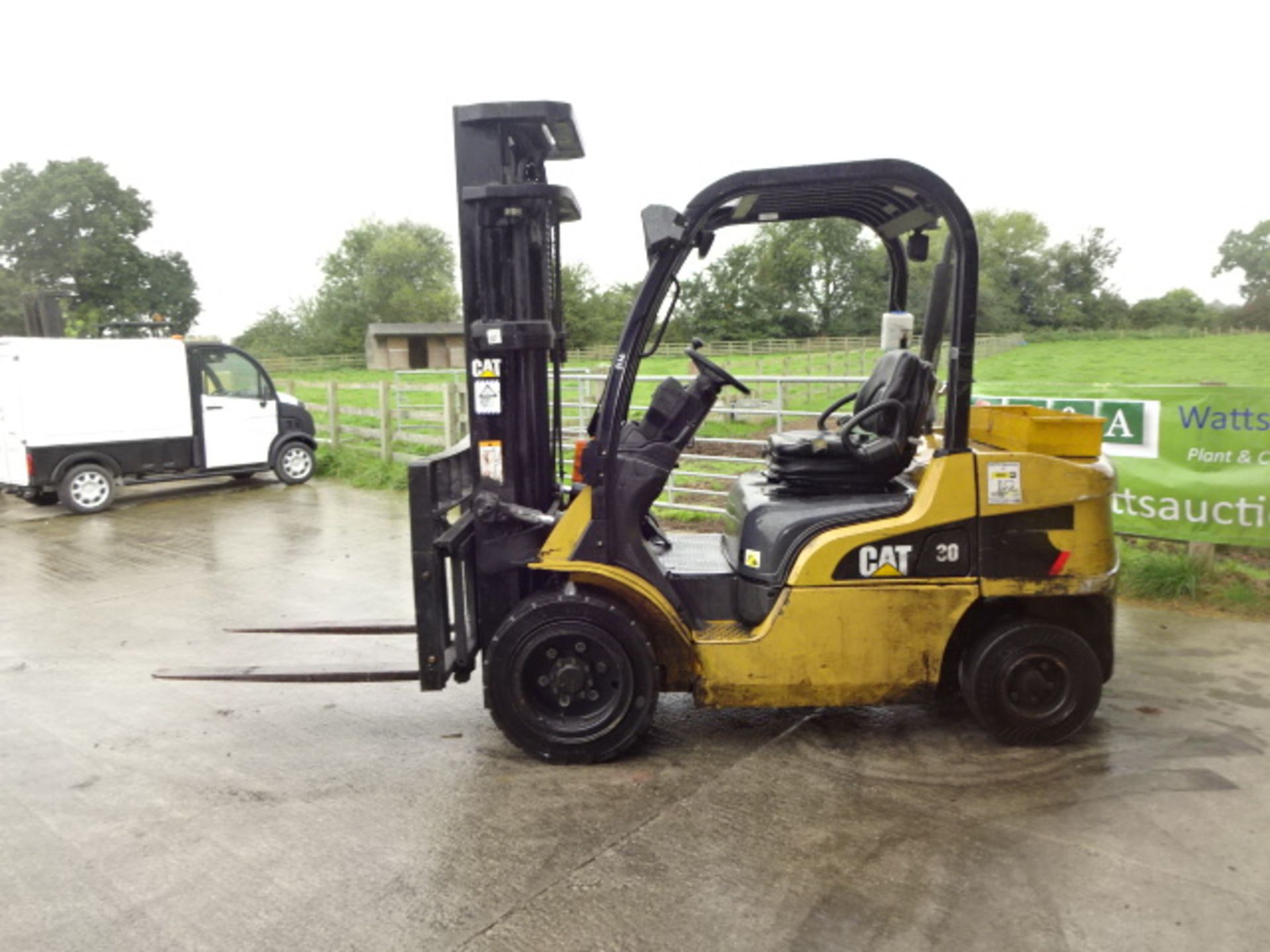 2007 CATERPILLAR DP30N 3t diesel driven forklift truck S/n: ET14E01791 with triplex free-lift mast & - Image 5 of 9