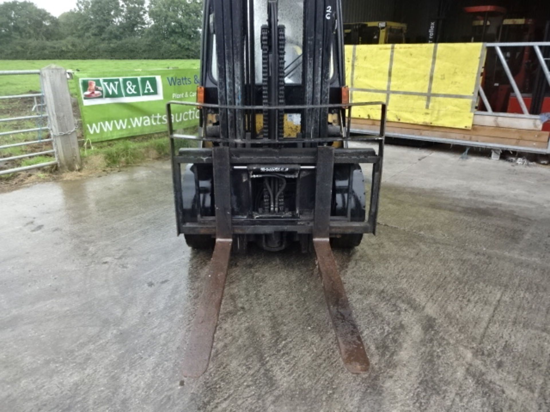 2007 CATERPILLAR DP30N 3t diesel driven forklift truck S/n: ET14E01791 with triplex free-lift mast & - Image 2 of 9