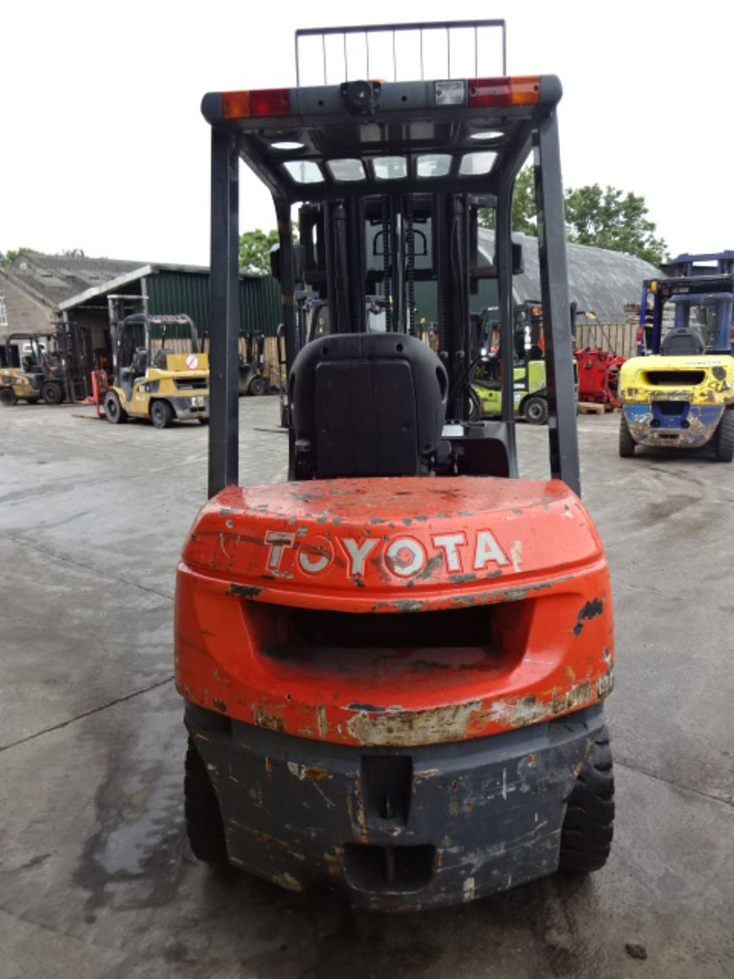2006 TOYOTA 7-FDF25 2.5t diesel driven forklift truck S/n: E11274 with triplex free-lift mast & - Image 8 of 8