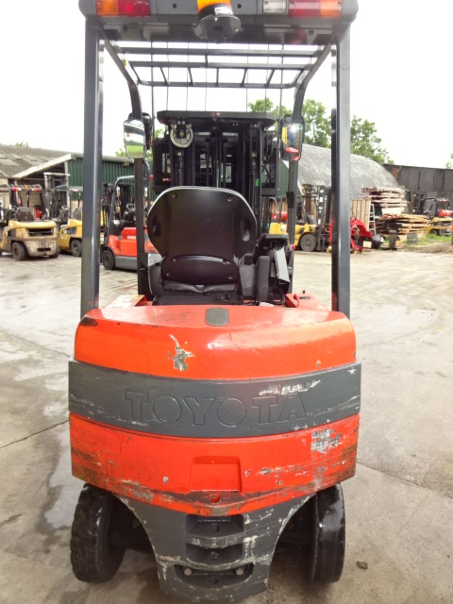 2010 TOYOTA 7-FBMF16 1.6t battery driven forklift truck S/n: E14640 with triplex free-lift, side- - Image 7 of 7