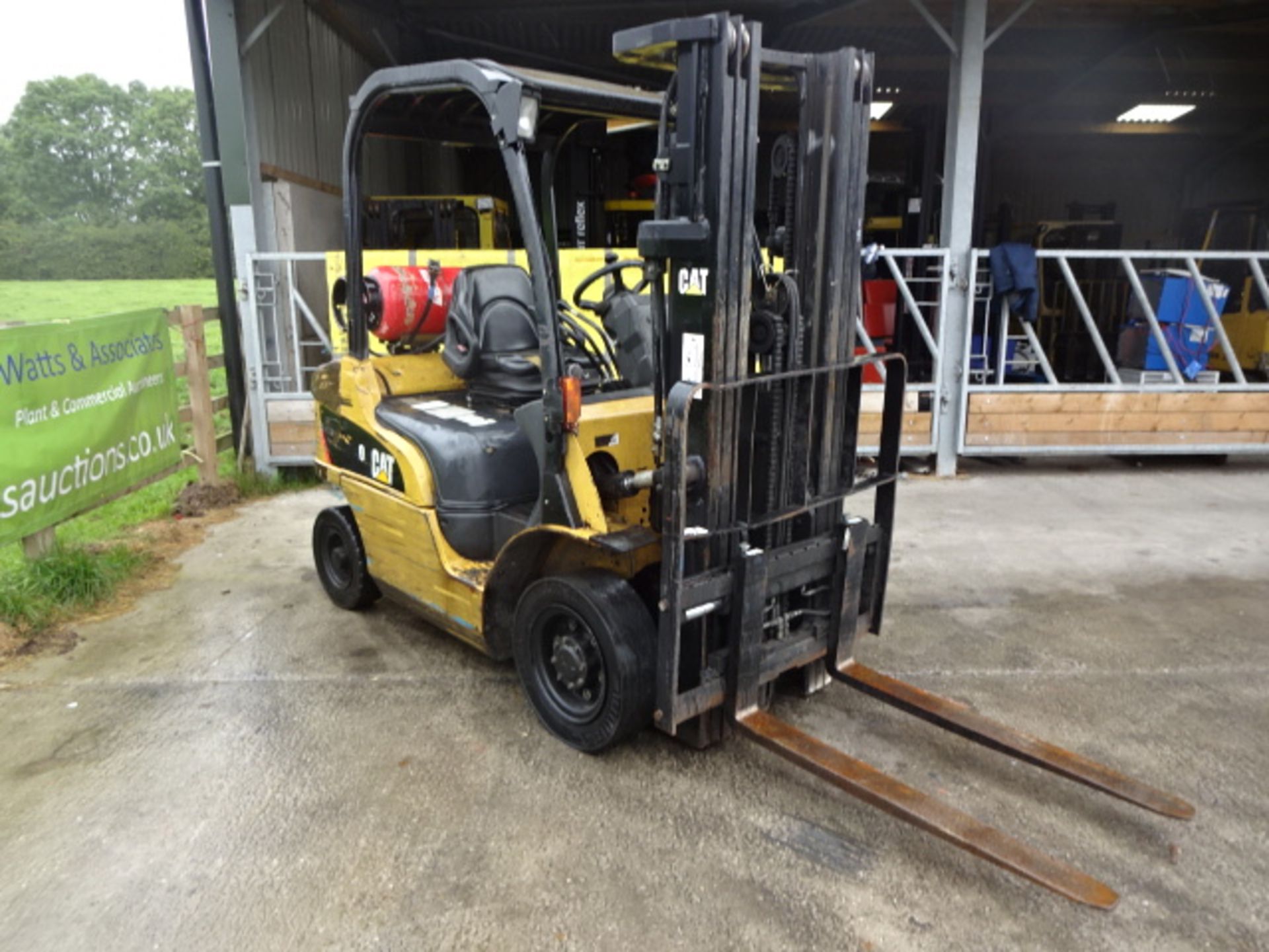 2008 CATERPILLAR GP20N 2t gas driven forklift truck S/n: ET17DL00389 with triplex free-lift mast &