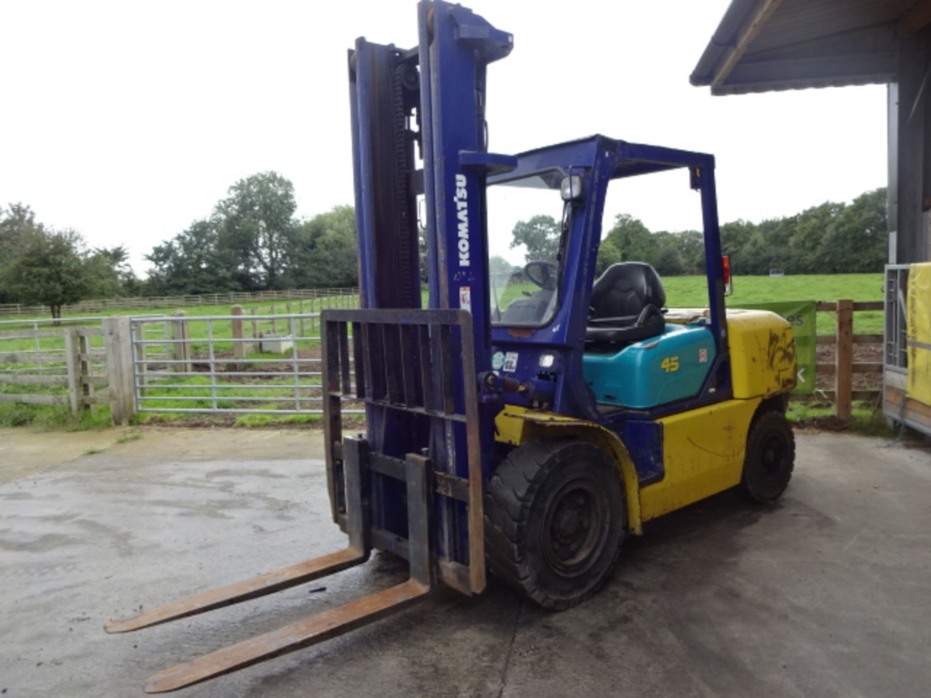 2003 KOMATSU FD45T-7 4.5t diesel driven forklift truck S/n: 105482 with duplex mast (RDL) - Image 3 of 9