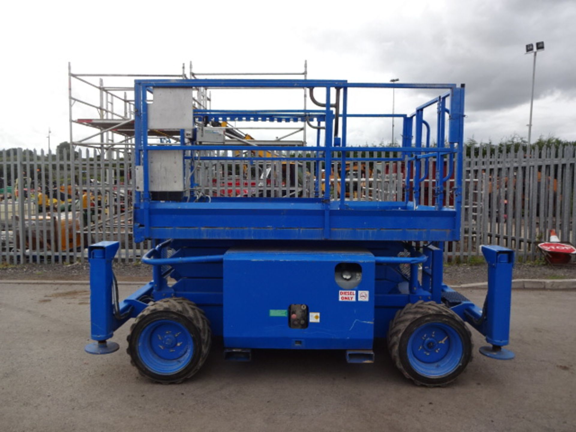 2007 SKYJACK SJ826RT 4x4 diesel scissor lift c/w out-riggers (s/n 37000153) (RDL) - Image 2 of 10