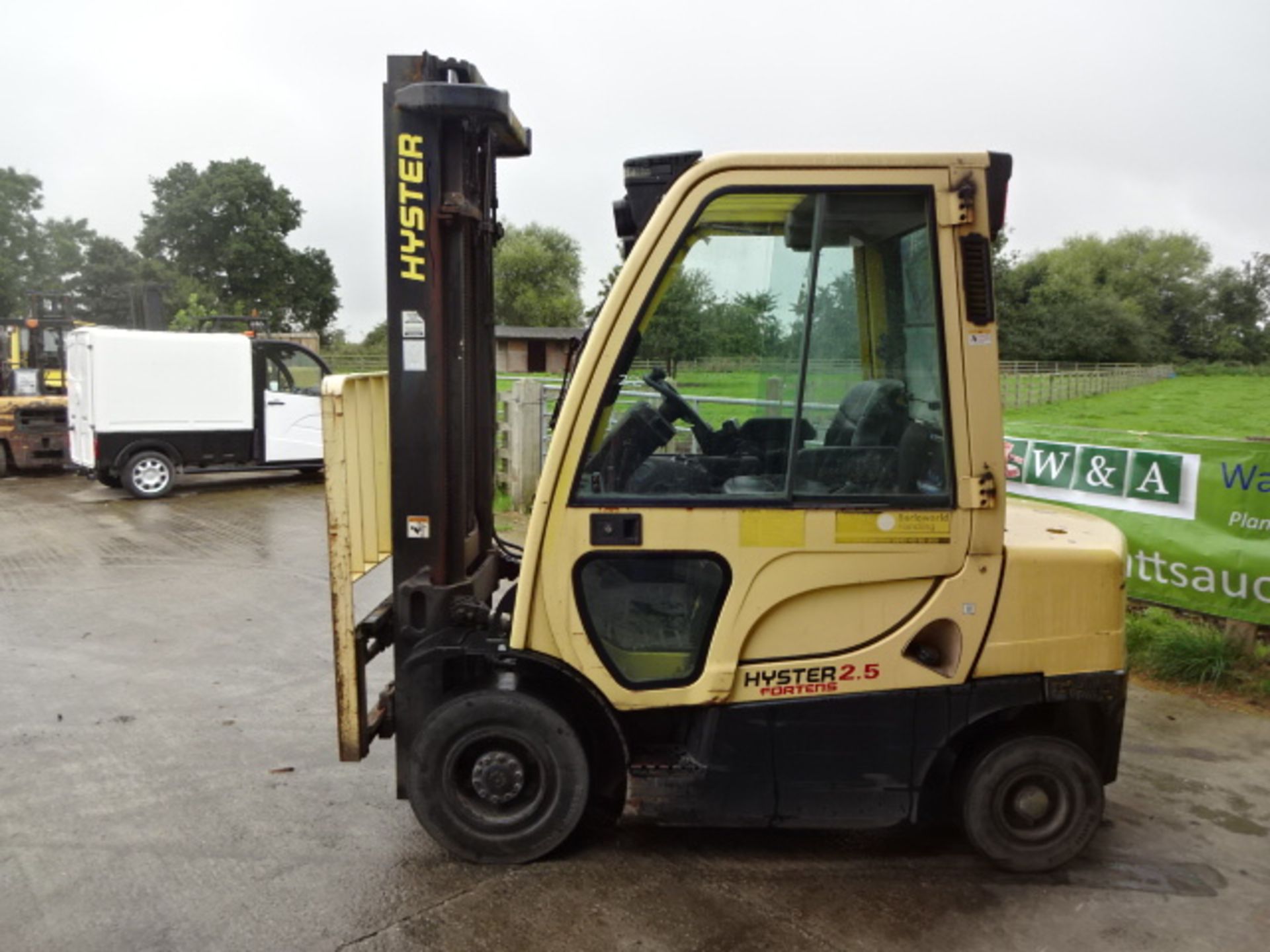 2007 HYSTER H2.5FT 2,5t diesel driven forklift truck S/n: L177B17248E with duplex mast, side-shift & - Image 4 of 8