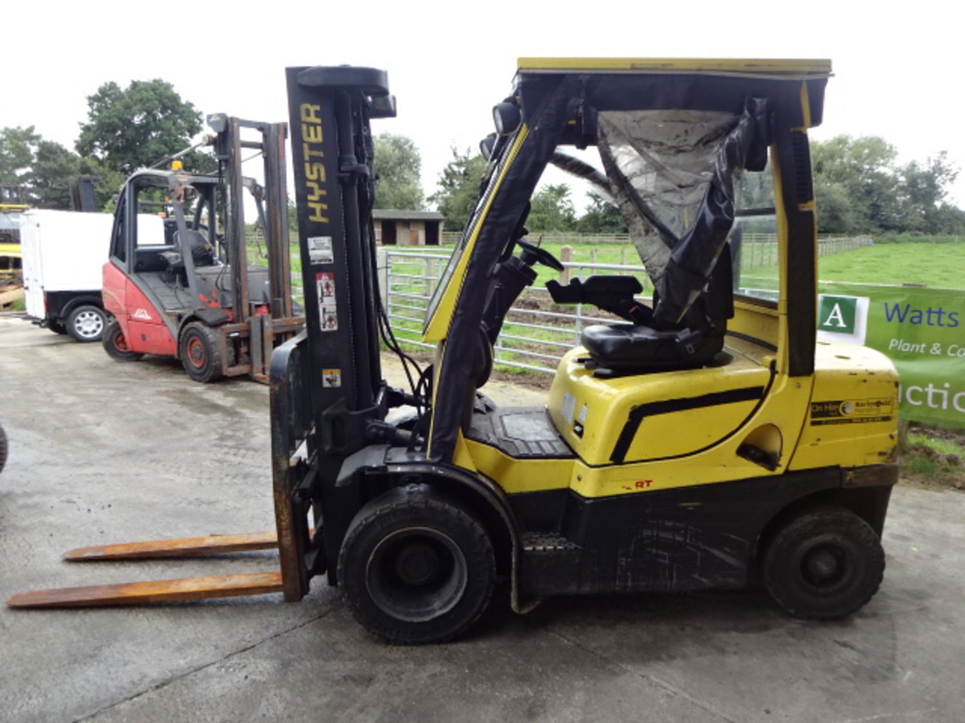 2008 HYSTER H2.5FT 2.5t diesel driven forklift truck S/n: L177B27822F with triplex free-lift mast, - Image 4 of 7