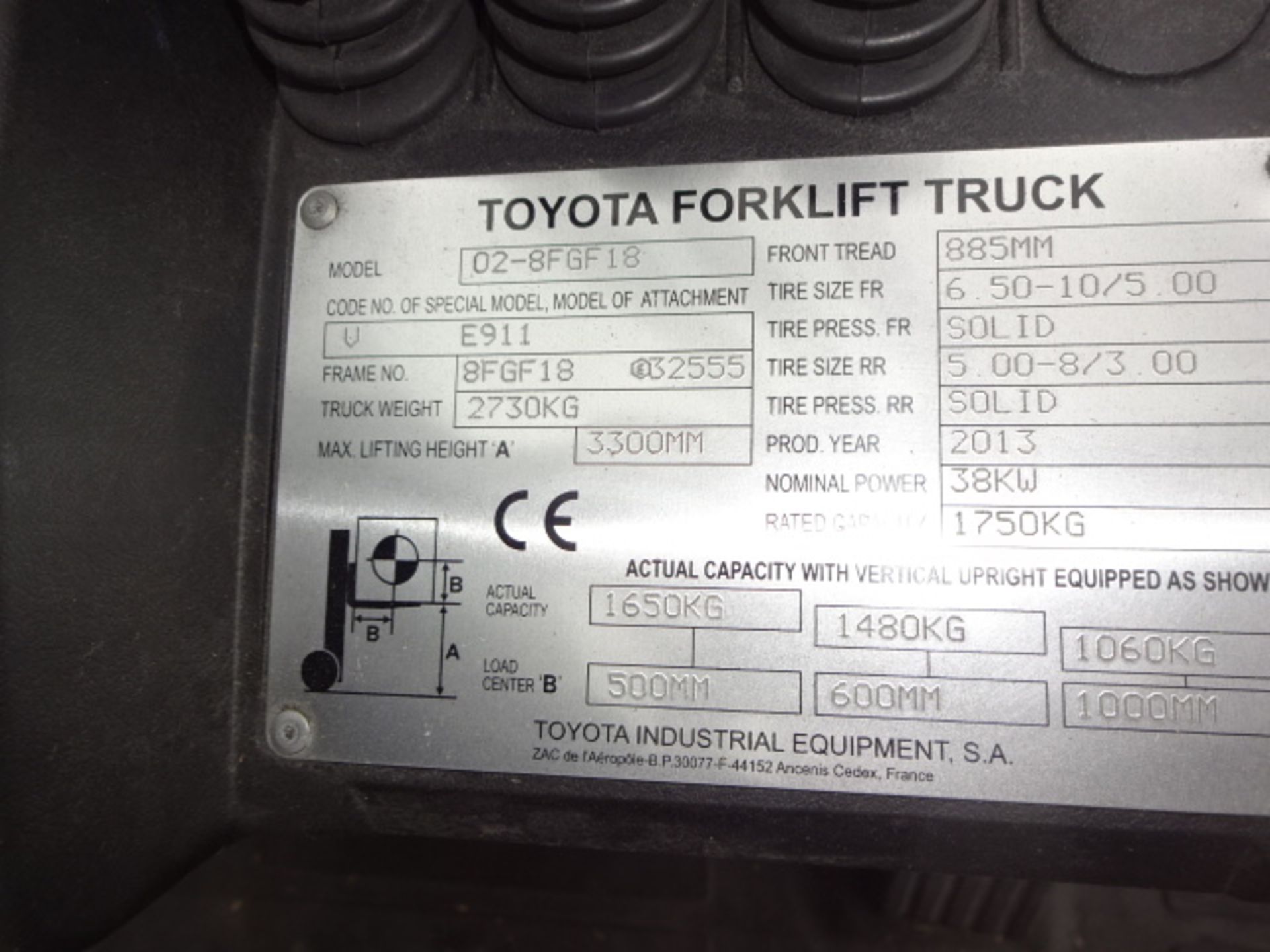 2013 TOYOTA 8-FGF18 1.8t gas driven forklift truck S/n: E32555 with duplex mast, side-shift & - Image 6 of 10