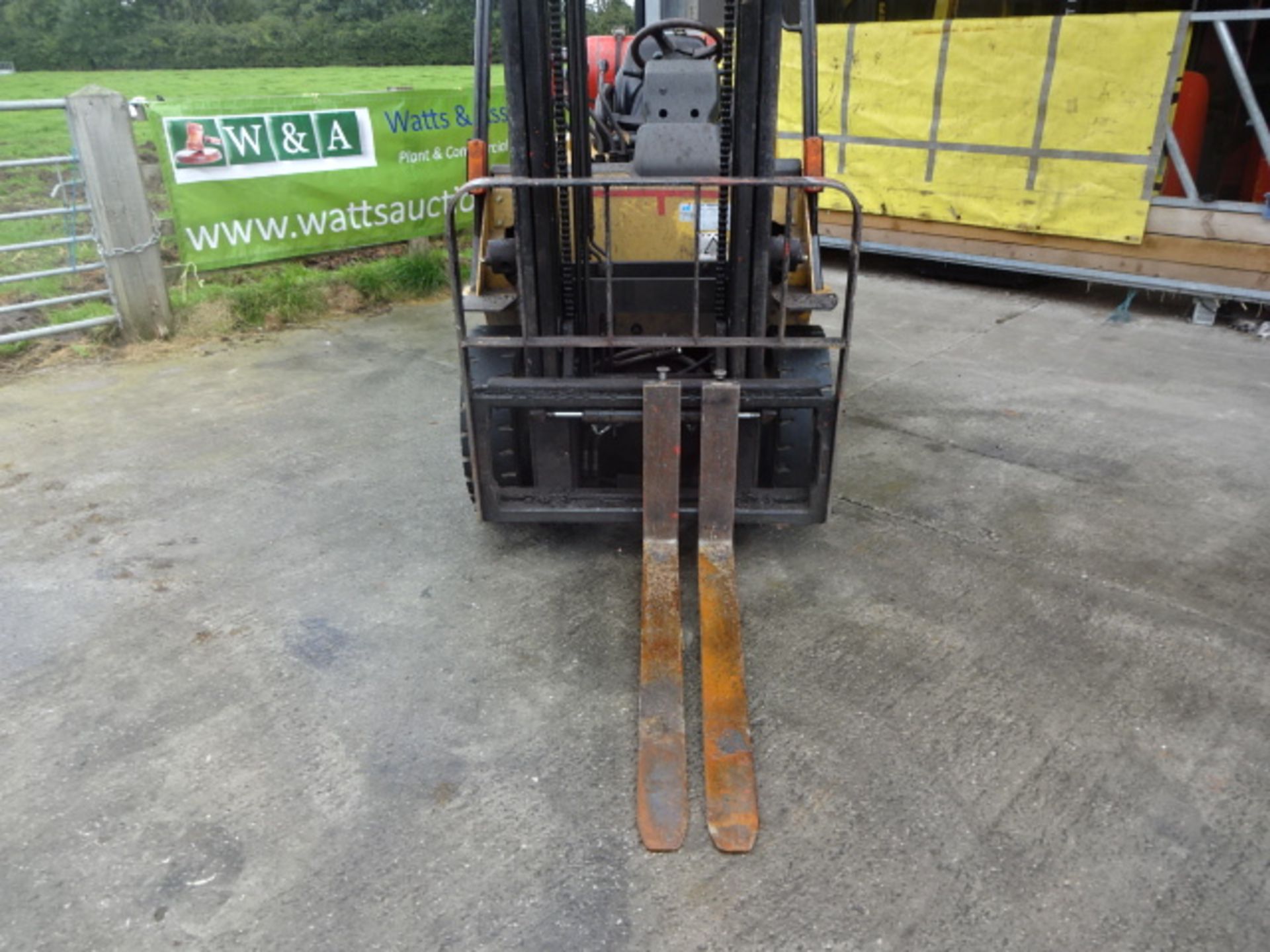 2007 CATERPILLAR GP25N 2.5t gas driven forklift truck S/n: ET17DL51420 with duplex mast & side-shift - Image 2 of 9