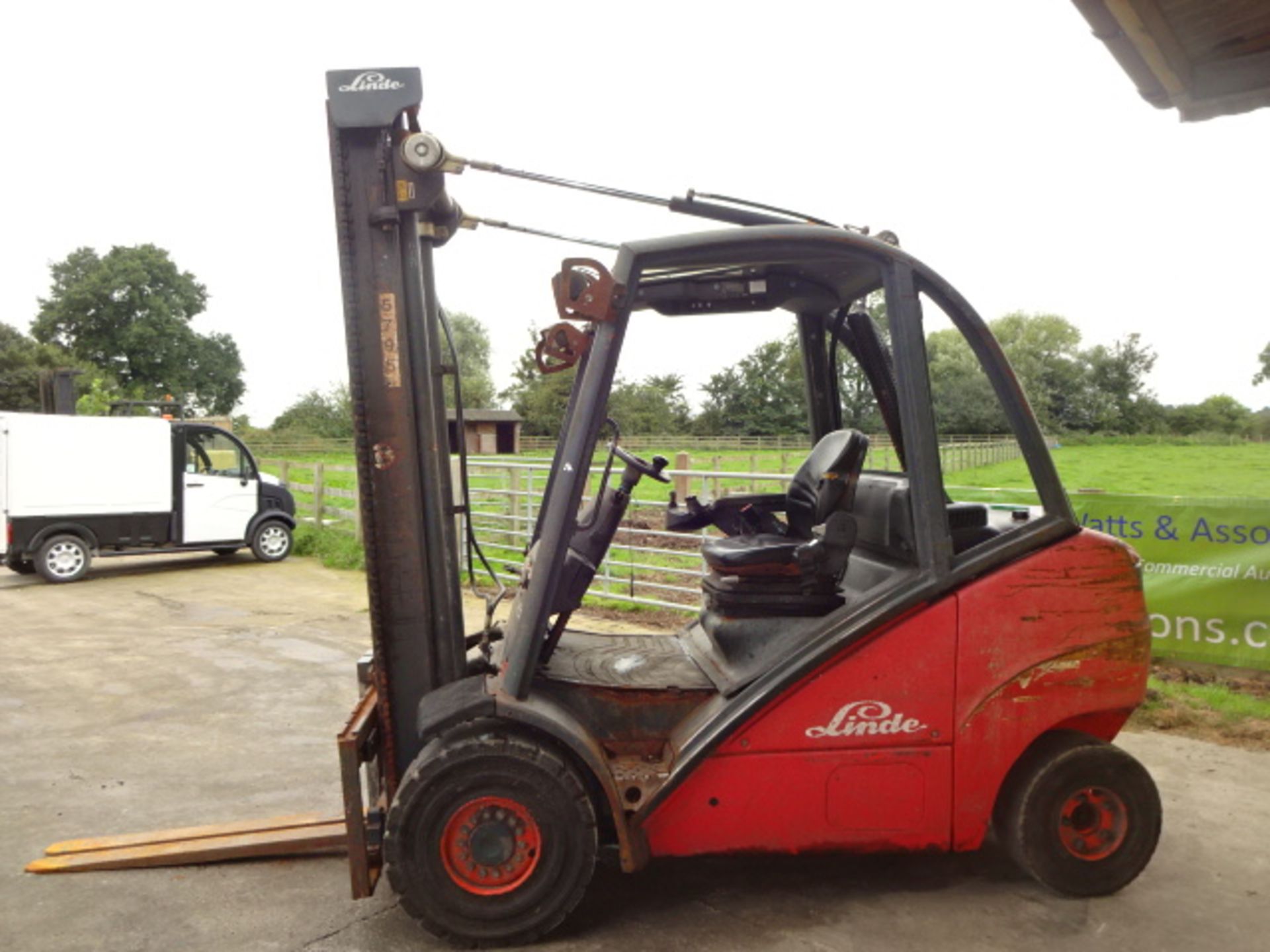 2004 LINE H30D 3t diesel driven forklift truck S/n: H2X3939R00381 with duplex mast & side-shift ( - Image 4 of 7