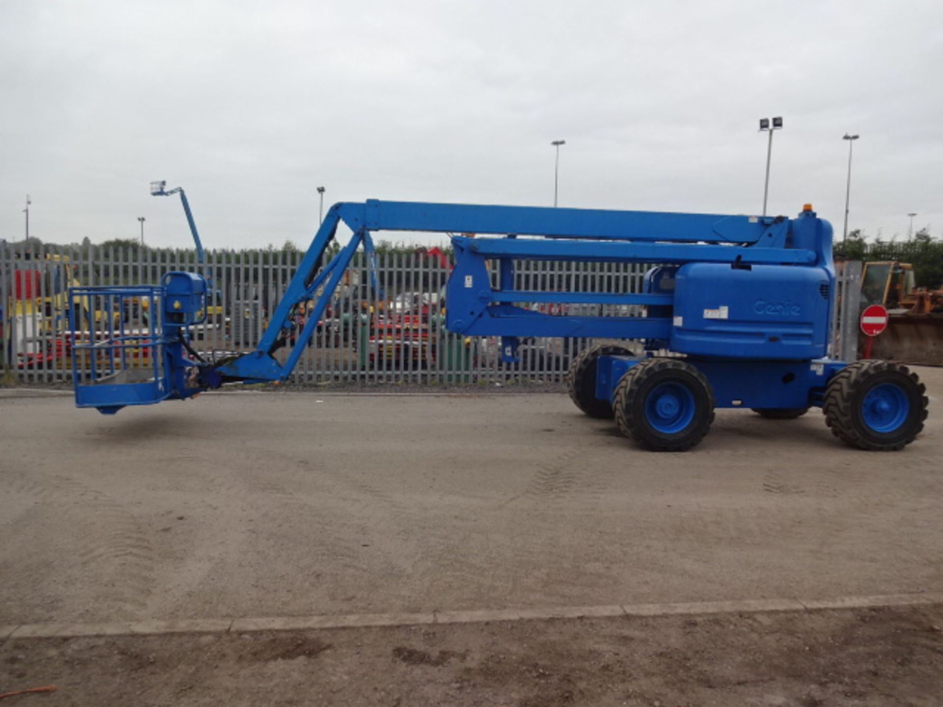 1999 GENIE Z60/34 60' articulated boom lift S/n: 22055 with fly jib (RDL) - Image 2 of 9