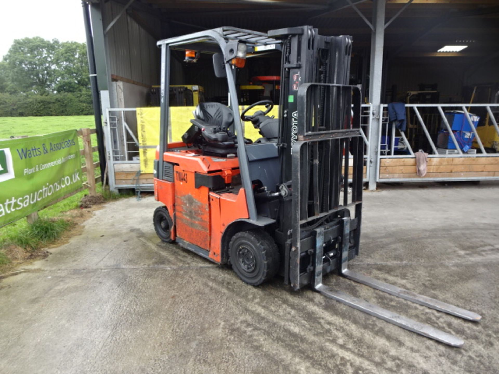 2010 TOYOTA 7-FBMF16 1.6t battery driven forklift truck S/n: E14634 with triplex free-lift, side-