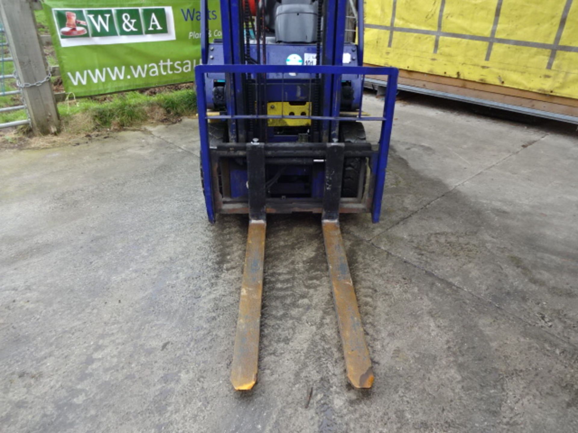 2002 KOMATSU FG15HT-17 1.5t gas driven forklift truck S/n: 636157 with duplex mast & side-shift ( - Image 2 of 9