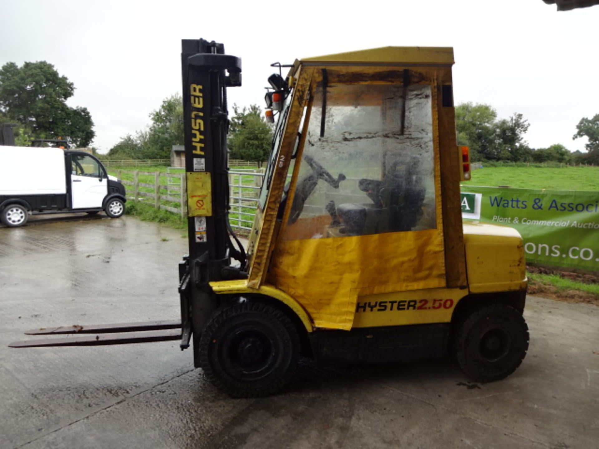 2003 HYSTER H2.50XM 2.5t diesel driven forklift truck S/n: H177B42208A with duplex mast & weather- - Image 4 of 10