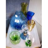 Quantity of glass including blue bulbous vase