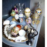 Tray of mixed ceramics including decorative eggs