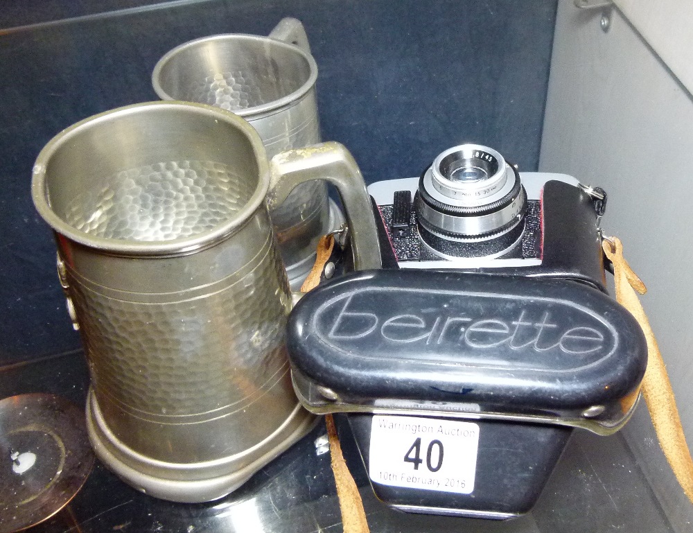 Bierette camera and two powder tankards