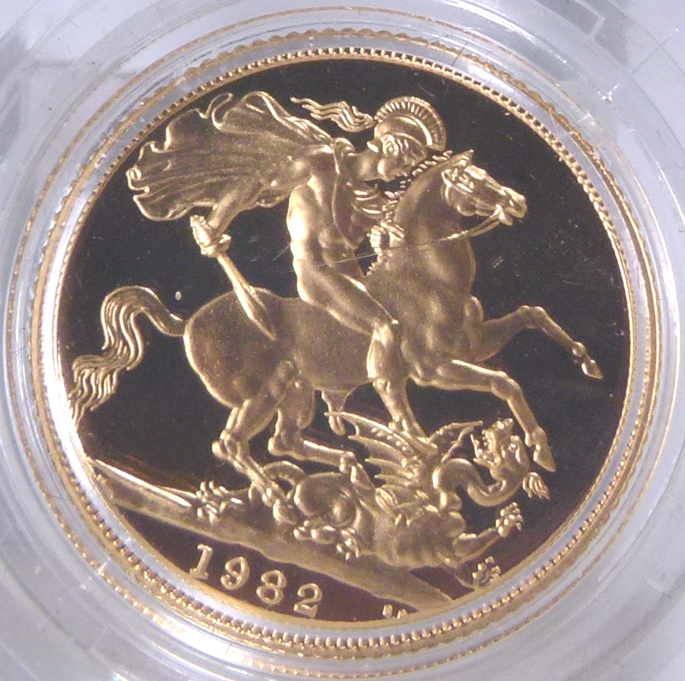 1982 ELIZABETH II SOVEREIGN.