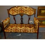 EDWARDIAN SETTEE.