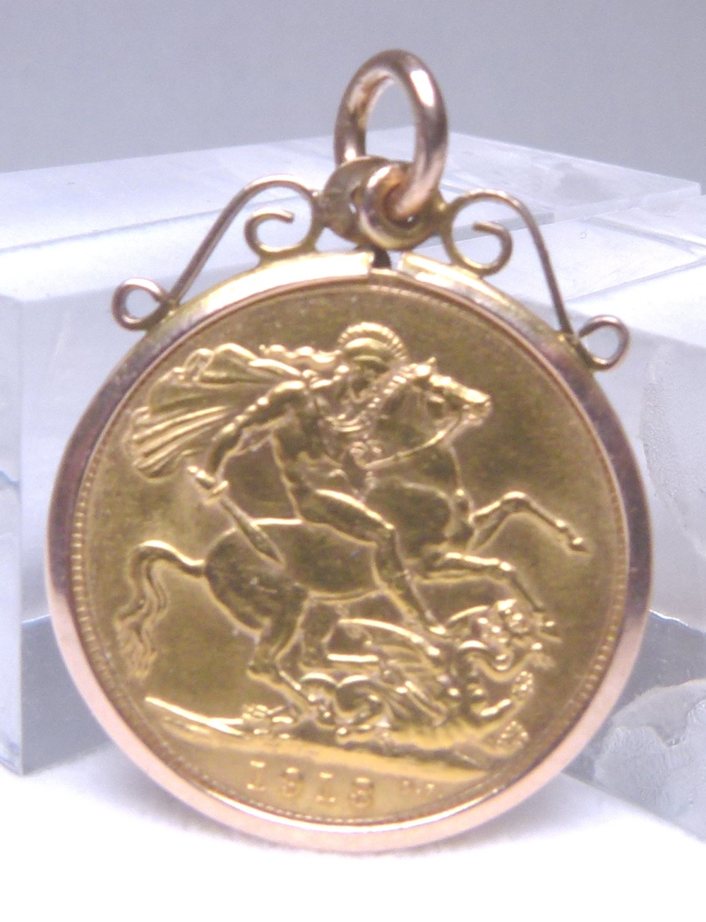 1913 GEORGE V SOVEREIGN.