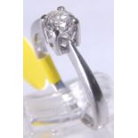 DIAMOND SOLITAIRE RING. 18 ct white gold