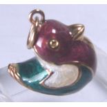 GOLD DUCK PENDANT. 9 ct gold duck pendan