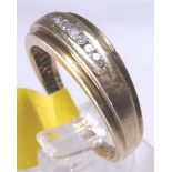 DIAMOND BAND RING. 9 ct gold 0,10 ct dia