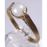 GOLD PEARL RING.