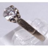 GOLD DIAMOND SOLITAIRE RING.