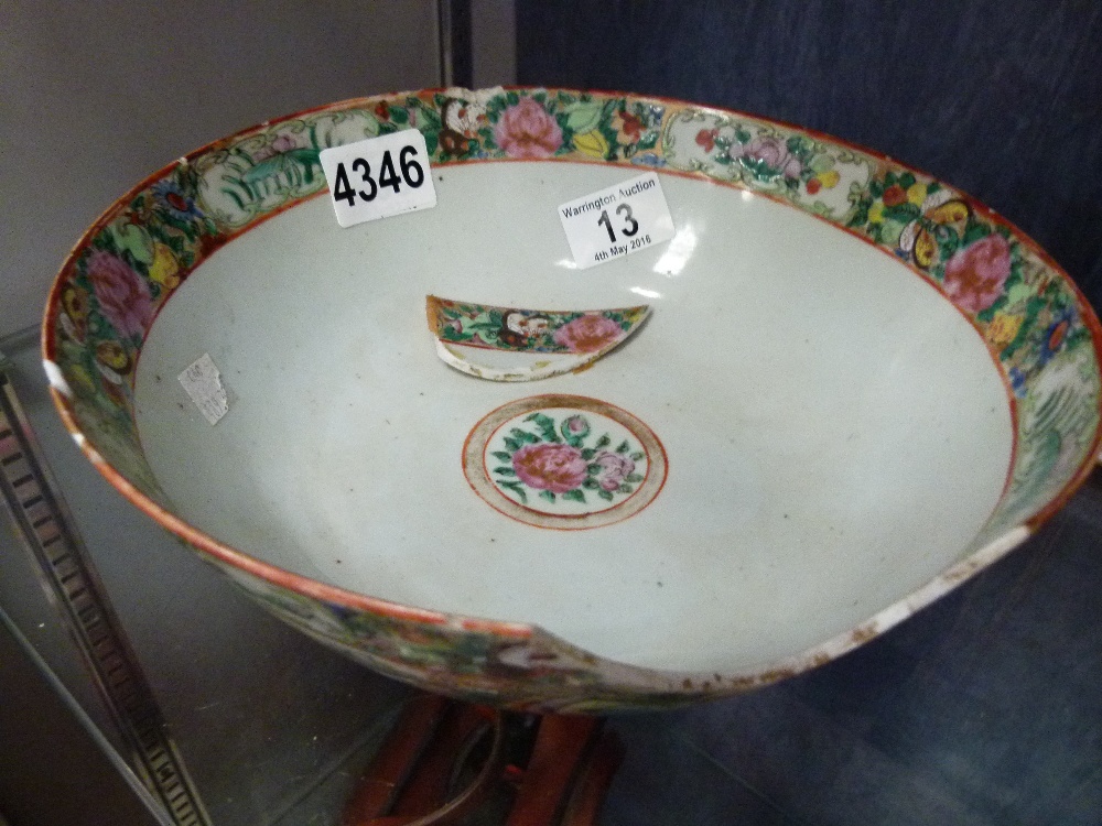 Early 19thC Chinese bowl, with some losses,