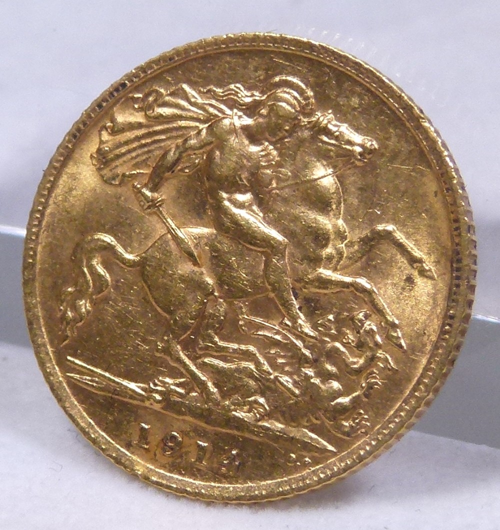 1914 GEORGE V HALF SOVEREIGN.