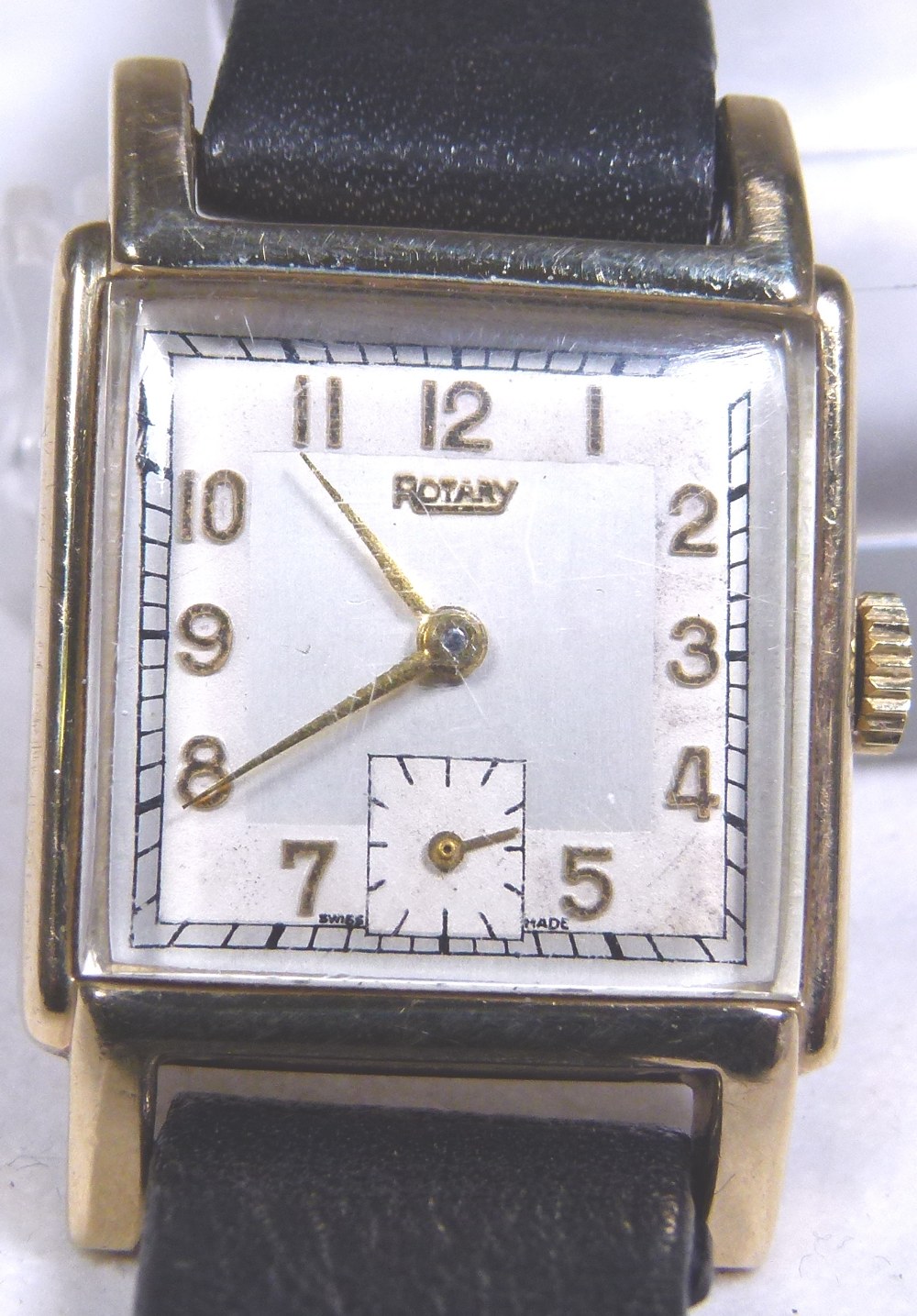 GOLD ROTARY WRISTWATCH.