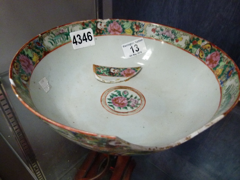 Early 19thC Chinese bowl, with some loss