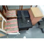 Mixed lot of furniture