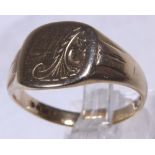 GENTS SIGNET RING. 9 ct yellow gold gent