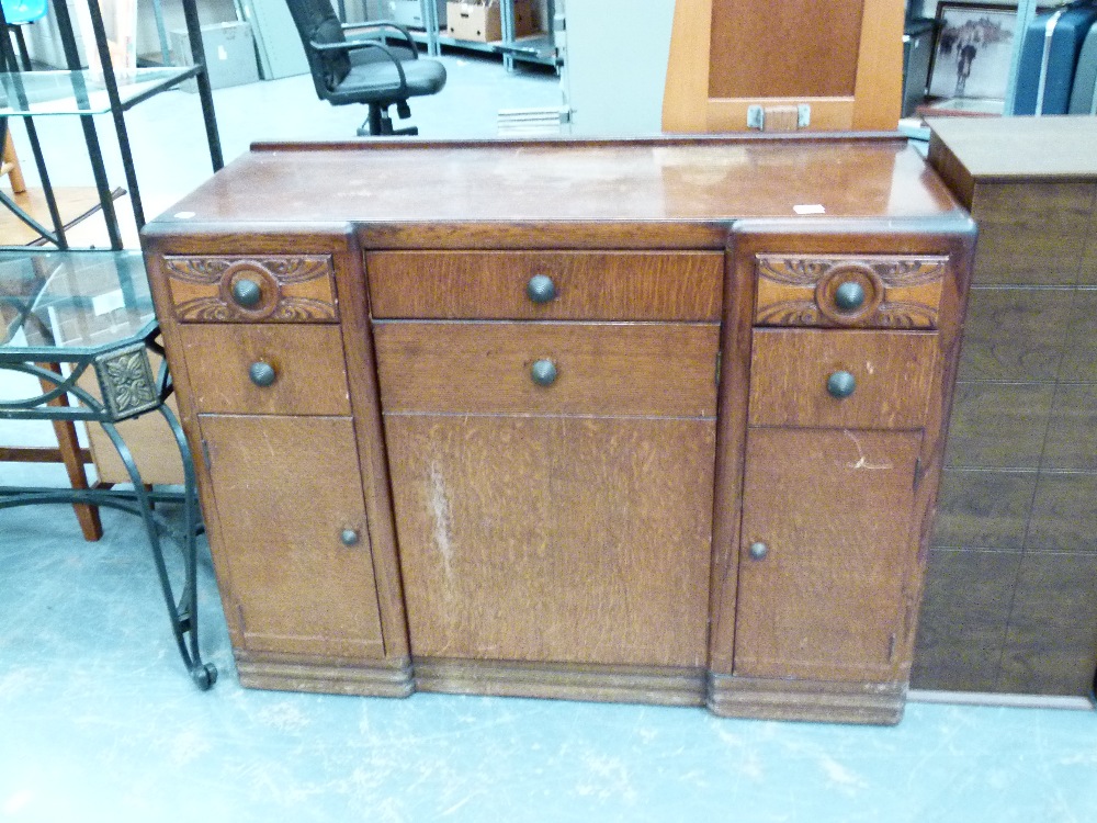 DARK OAK SIDEBOARD. Dark oak antique sid