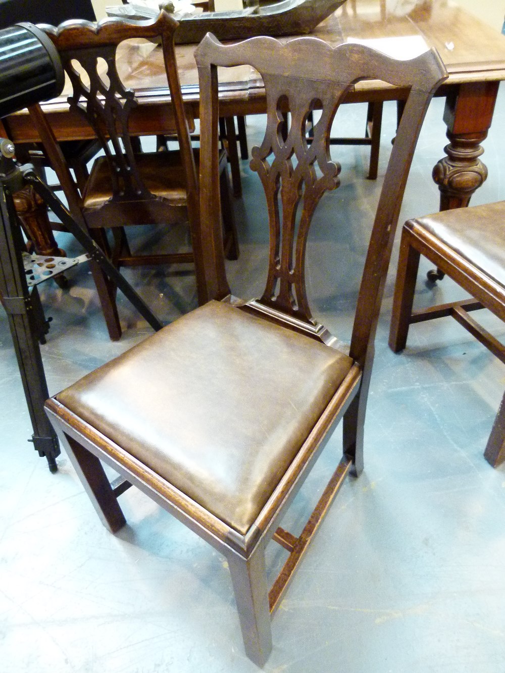 SET OF DINING CHAIRS. Set of six splat b