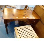 Stained pine kneehole desk with four drawers L: 90 cm