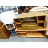 Mixed lot of furniture