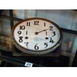 VINTAGE TIMEKEEPING CLOCK.