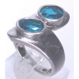 BLUE QUARTZ RING. Capri blue quartz plat