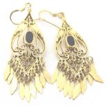 9 CT DROP EARRINGS. 9 ct gold drop earri