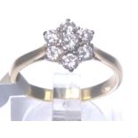 9 CT DIAMOND CLUSTER RING. 9 ct gold 0,5