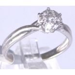 18CT CLUSTER RING. 18ct white gold 0.