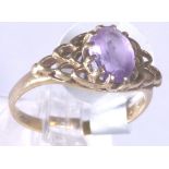 9CT AMETHYST RING.