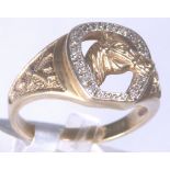 HORSESHOE RING. 9 ct yellow gold and dia