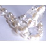 PEARL NECKLACE. 7 - 8 mm white freshwate