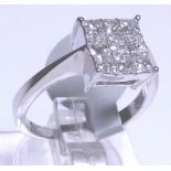 18 CT DIAMOND CLUSTER RING. 18ct white g