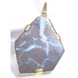 18 CT NATURAL STONE PENDANT. 18ct gold n